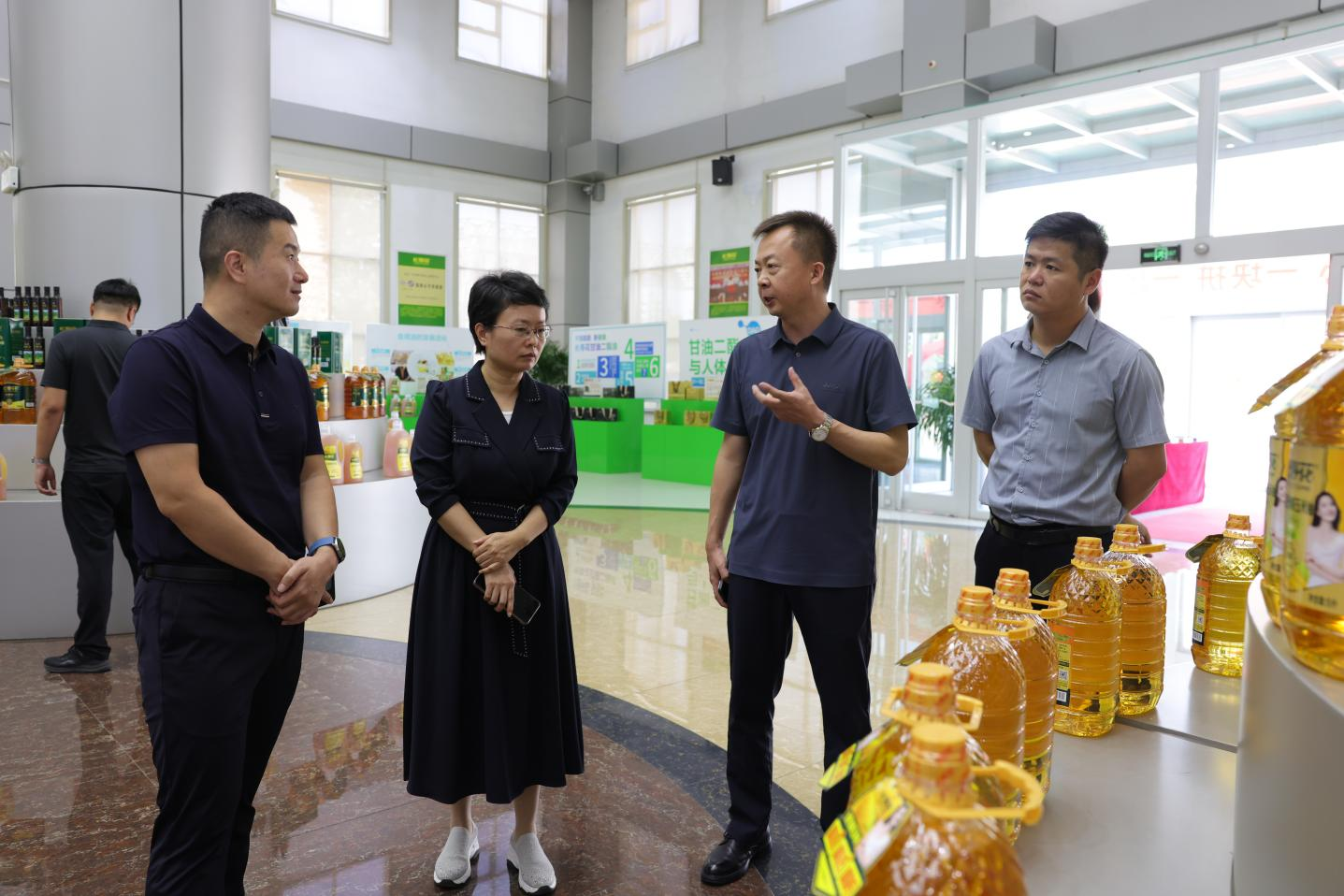 滨州投资促进中心调研组来山东三星集团调研